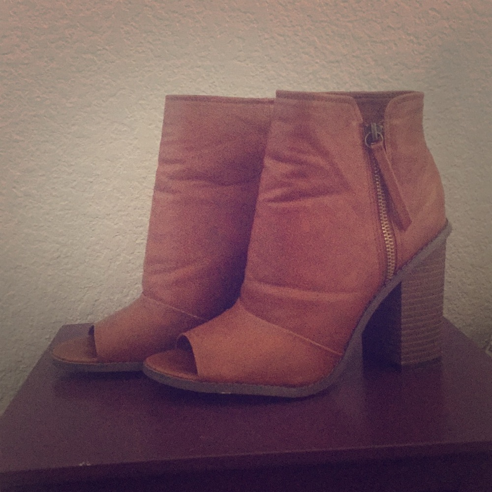Forever 21 heeled peep toe booties, size 8.5